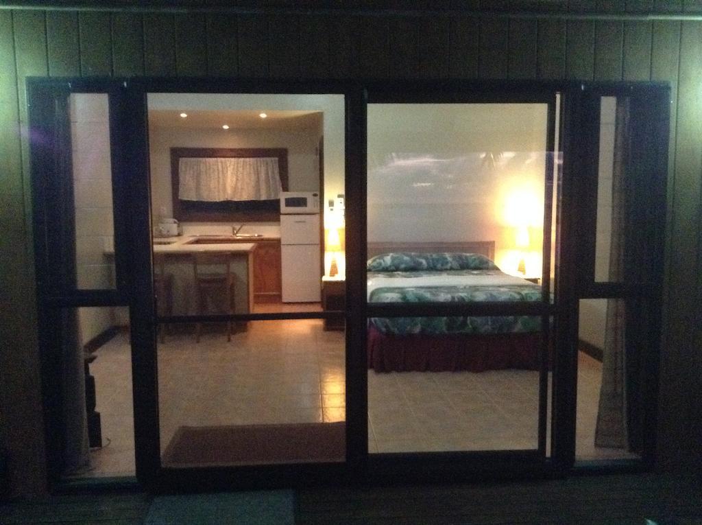 Villa Aitutaki Seaside Arutanga Habitación foto